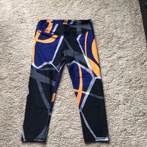 Fabletics Mid-rise Powerhold crop legging (print)